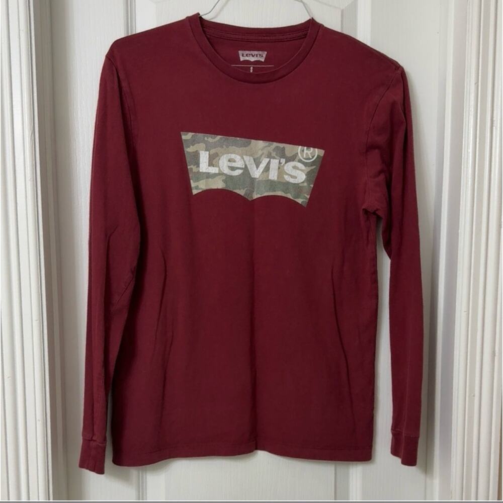 Levis Burgundy Red Crewneck Long Sleeve Camo Print Logo Size S